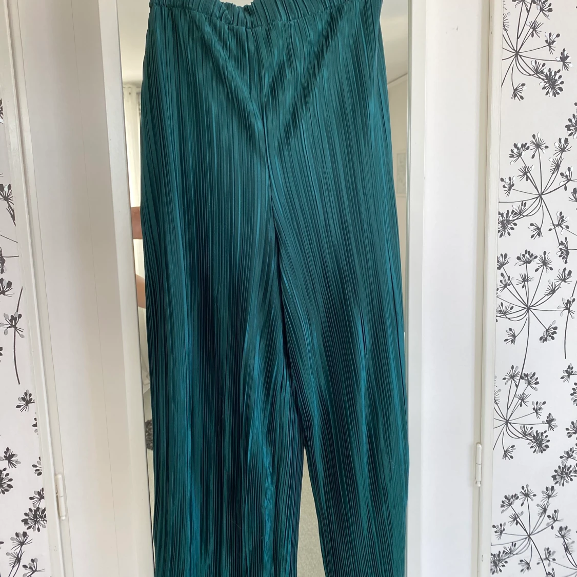 Gröna vida byxor - 90