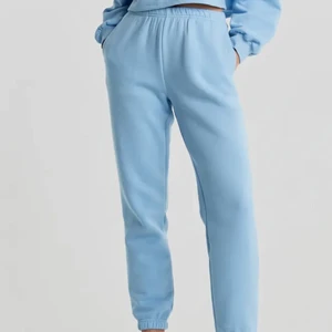 Gina byxor - Jättefina ljusblå mjukisbyxor från gina💙 kommer inte riktigt till användning och rensar ut min garderob. Storlek xxs. Köpare står för frakt💙