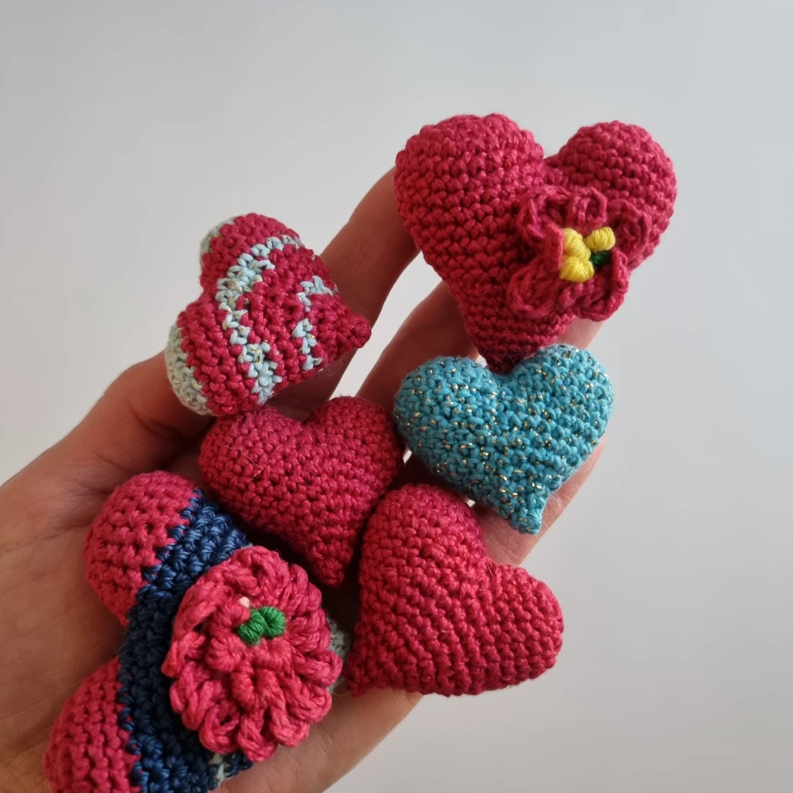 Virkat hjärta - nyckelring. - 91