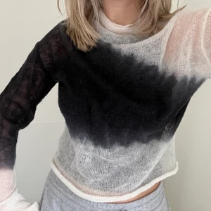 tröja från weekday  - stickad tröja från weekday! sparsamt använd 🖤