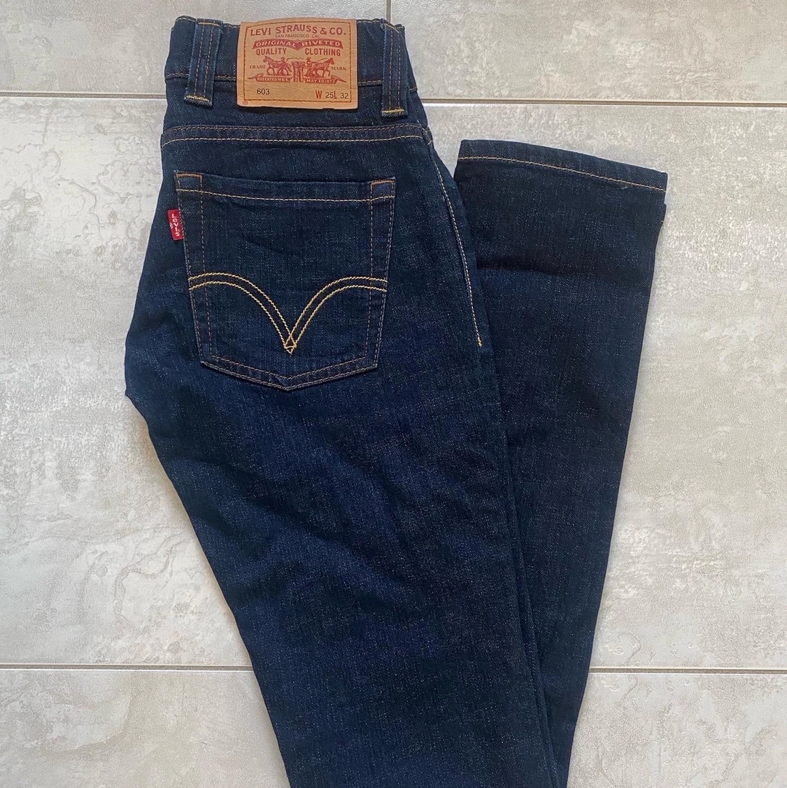Levi’s jeans - 90