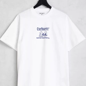 Carrhart t shirt - ”schools out” - Helt nya oöppnade carhartt tee’s!! Har endast kvar 1 av varje storlek: S, M och L. !!!Nypris 500!!! Mitt pris 249kr. Skriv även om du är intresserad av någon tröja på den sista bilden så löser vi paketpris:)