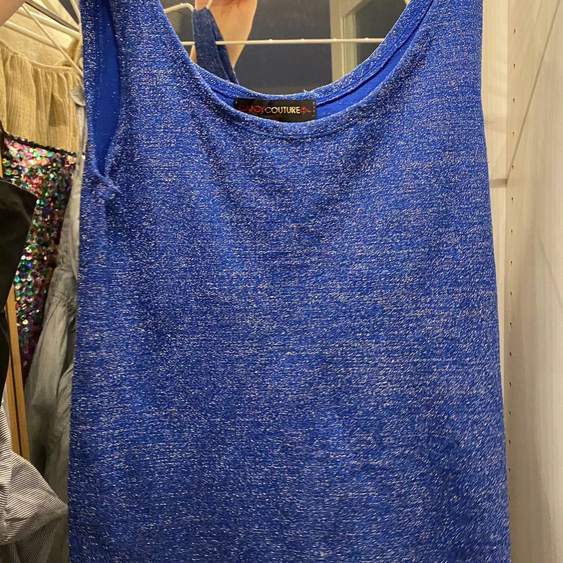 Blå glittrigt linne