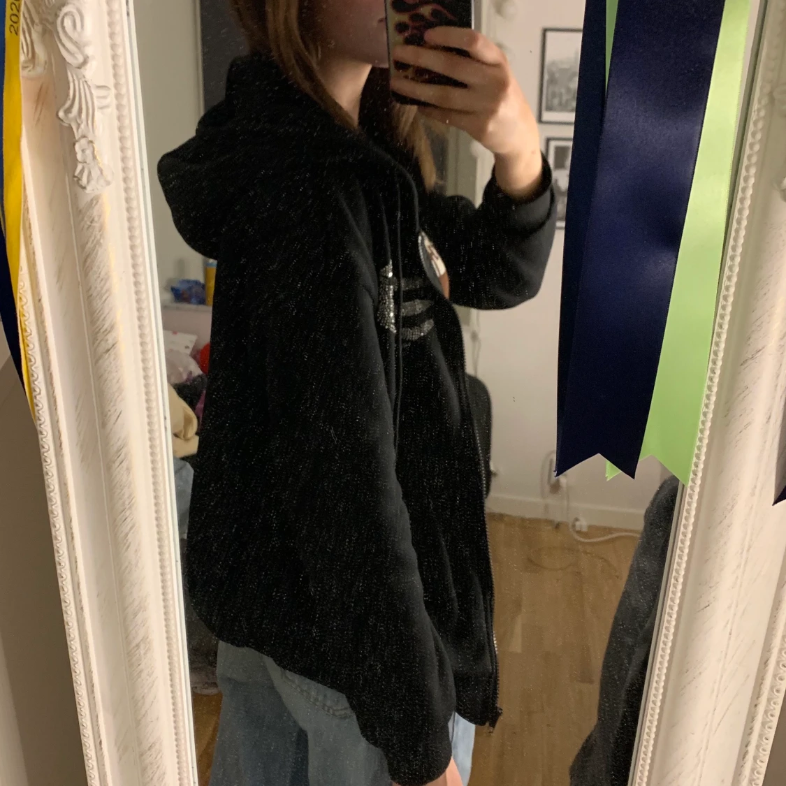 Zipp hoodie med paljette detalj  - 90