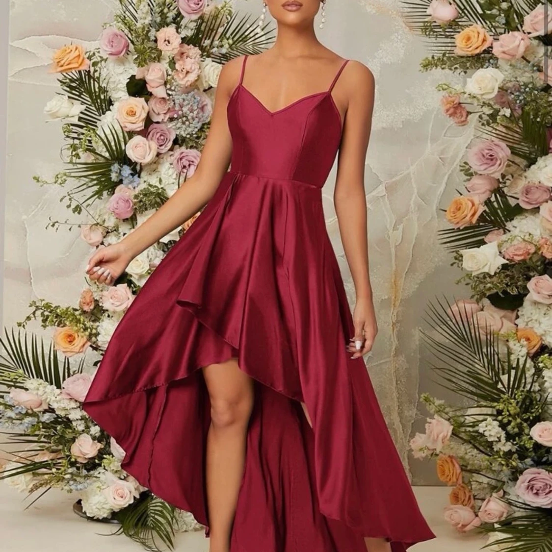 Röd silkesklänning