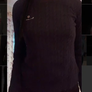 Tröja - Snygg sticka, marinblå/ mörkblå tröja från bondelid 