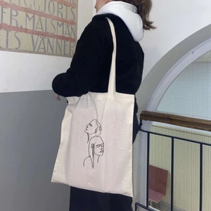 Tygkasse - Mitt UF säljer snygga och trendiga  tygkassar @carryamessageuf