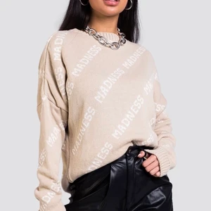 Sweatshirt från madlady  - Säljer min stickade sweatshirt från madlady, knappt använd, storlek M