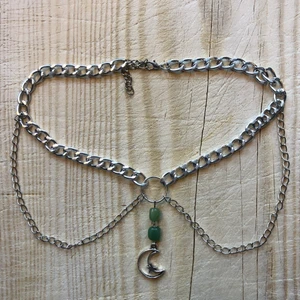 Choker med aventurin  - Handgjort halsband (choker) med äkta grön aventurin 🌙 betalning via swish FRI FRAKT 