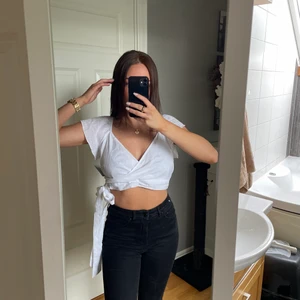 Vit topp - Aldrig använd🤍 från nelly