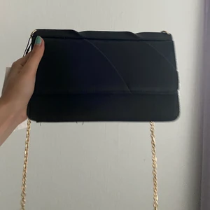 Helt oanvänd väska från Zara - En helt oanvänd väska från zara, med prislappen kvar 🌸💓