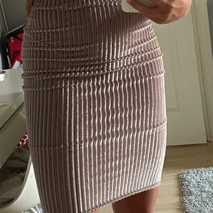 Kjol - Fin kjol☺️ Frakt ingår🧡