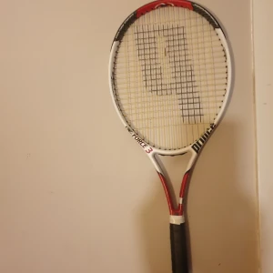 PRINCE FORCE 3 Tennisrack - Proffsigt tennisrack av märket PRINCE. Använt en gång. Oversize standard length