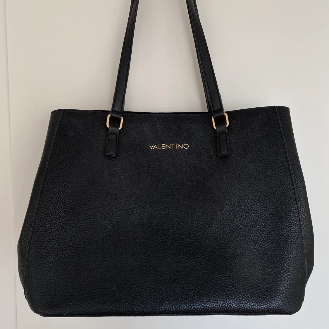 Väska från Valentino (släktingmärket till riktiga Valentino)