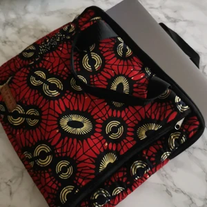Dataväska /computer bag  - Beautiful, handmade african printed computer bag, oanvänd 