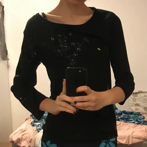 Blommig tröja  - Fint skick från Cappuccini