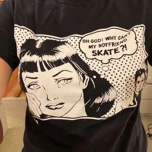 T-shirt  - Thrasher T-shirt i storlek s! knappt använd! Kan frakta elr mötas upp (står inte för frakten) ❤️❤️❤️