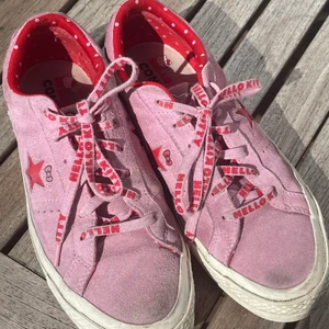 hello kitty converse  - strl 40, i fint skick!! världens sötaste 