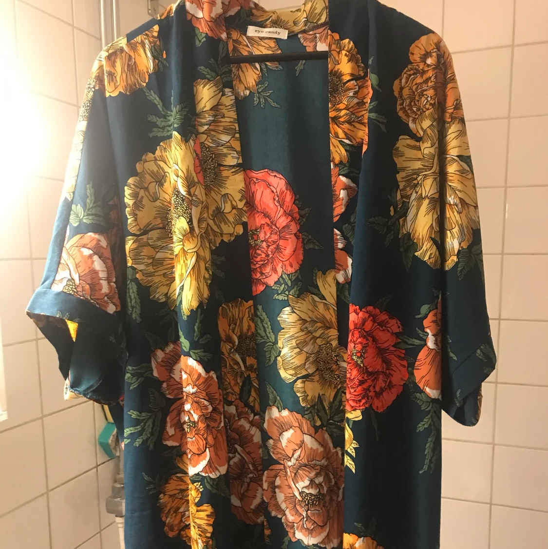 Blommig kimono