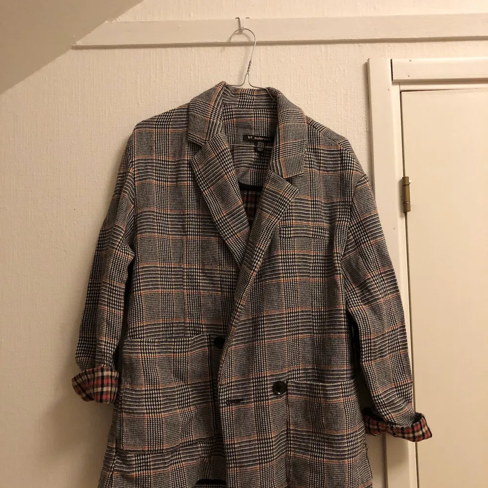 Rutig kappa, sitter som S , anledning till att jag säljer är för den är lite för liten för mig . Kostymer.