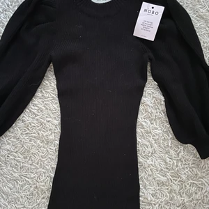 Klänning - Helt ny klänning med lappar kvar från neo noir storlek XS