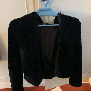 Svart jacka - Svart jacka från vero moda, S, 100kr plus frakt