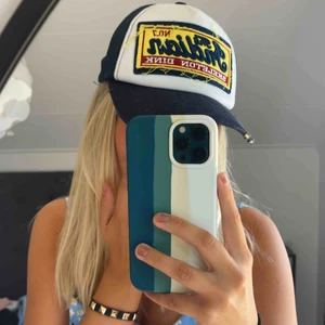  - en jätte söt keps som ja ej får användning för 