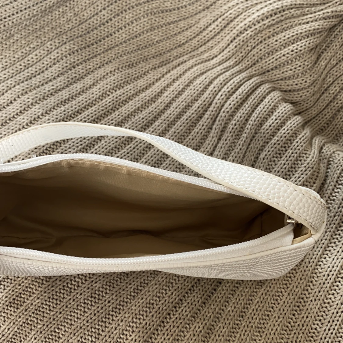 Oanvänd väska - 90