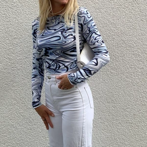 tröja - As snygg mönstrad tröja från shein som tyvärr aldrig används! Köparen står för frakten 🤎