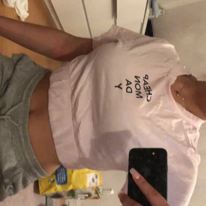 T-shirt - Superfin cheapmonday tröja som aldrig kommit till användning❤️❤️