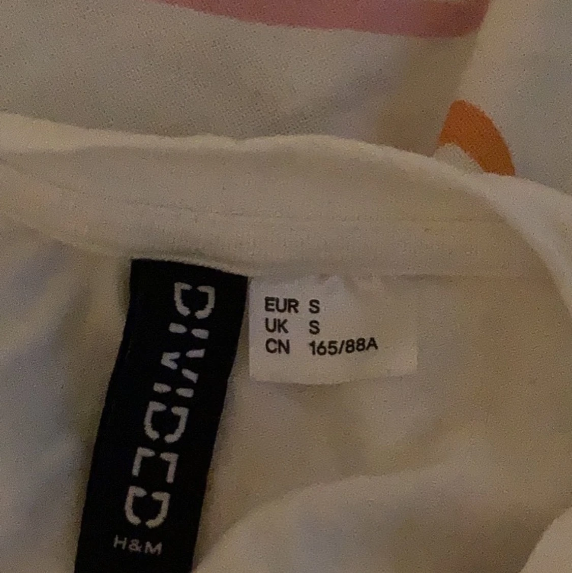 Topp med drakar på - 91