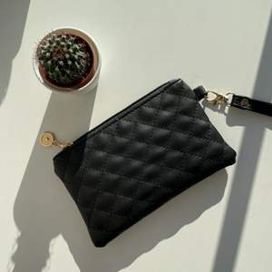 Snygg handväska från märket Desigual | Plick Second Hand