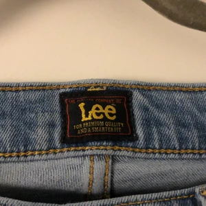 Lee jeans byxor  - Inte speciellt mycket använda. Nyskick. Storlek W32   L34. Nypris 1200kr.