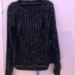Glitter tröja  - En jätte fin glitter tröja i storlek S ☺️