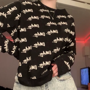 Madlady sweatshirt  - Snygg sweatshirt från madlady, knappt använd så i mycket fint skick!🖤