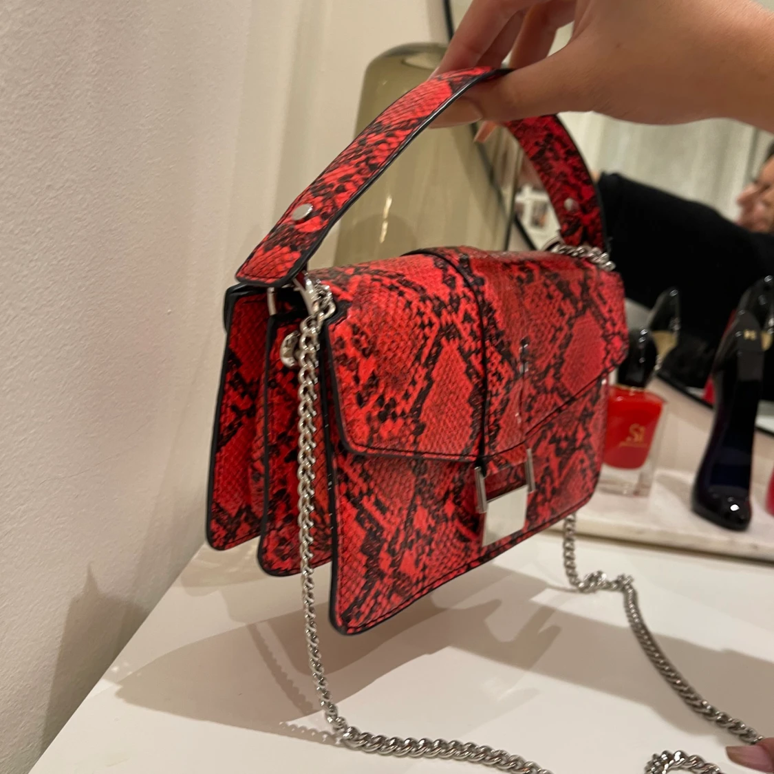 Zara axelväska röd  - 90