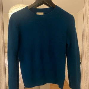 Blå tröja  - As snygg stickad tröja från hm i storlek XS men passar även S. Frakt 66kr