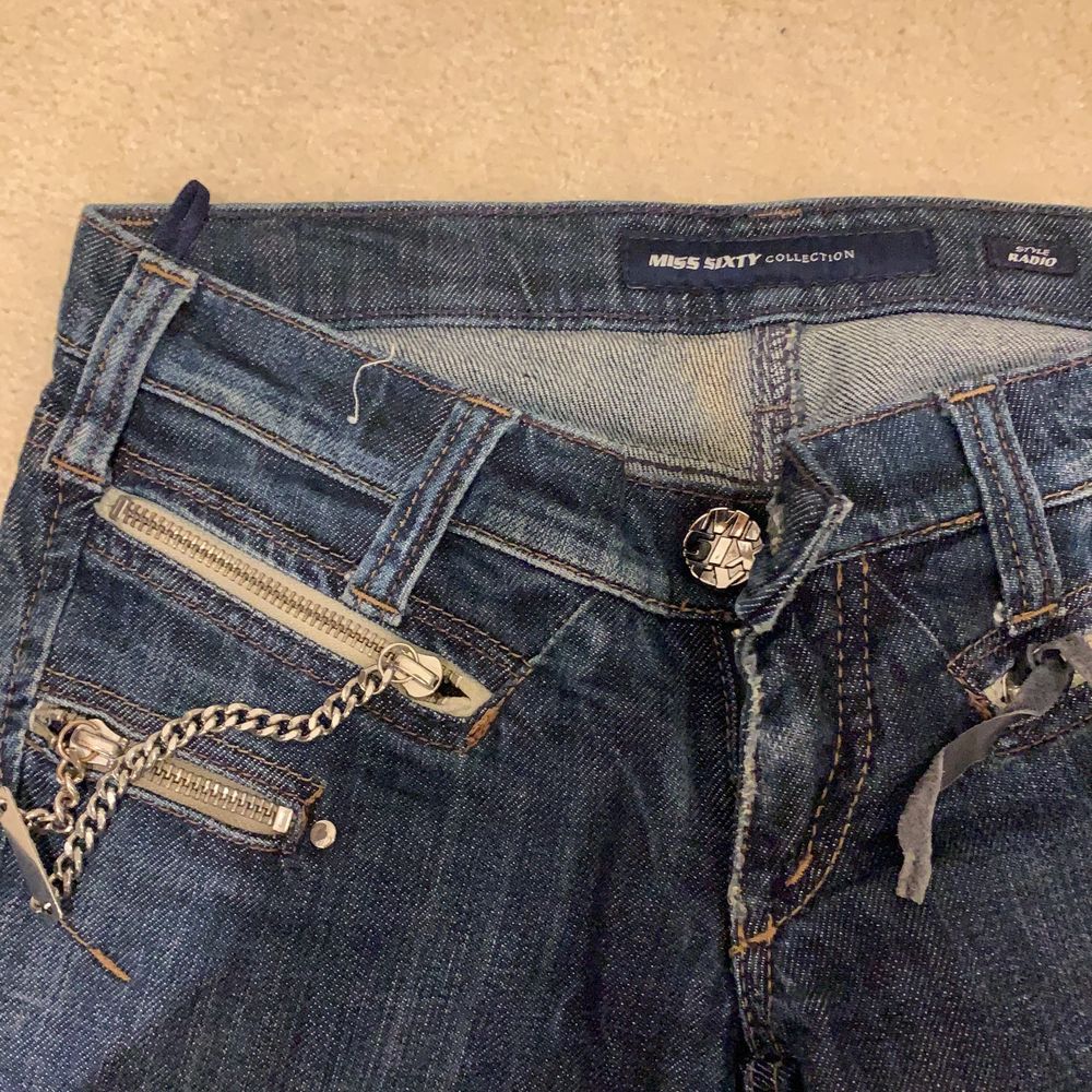 Ms sexy Jeans skit snygga men använder dem tyvär it längre.Frakten betalar man själv !. Jeans & Byxor.