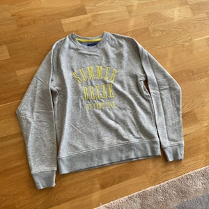 Gant tröja  - En grå gant tröja andvänd fåtal gånger bra skick 