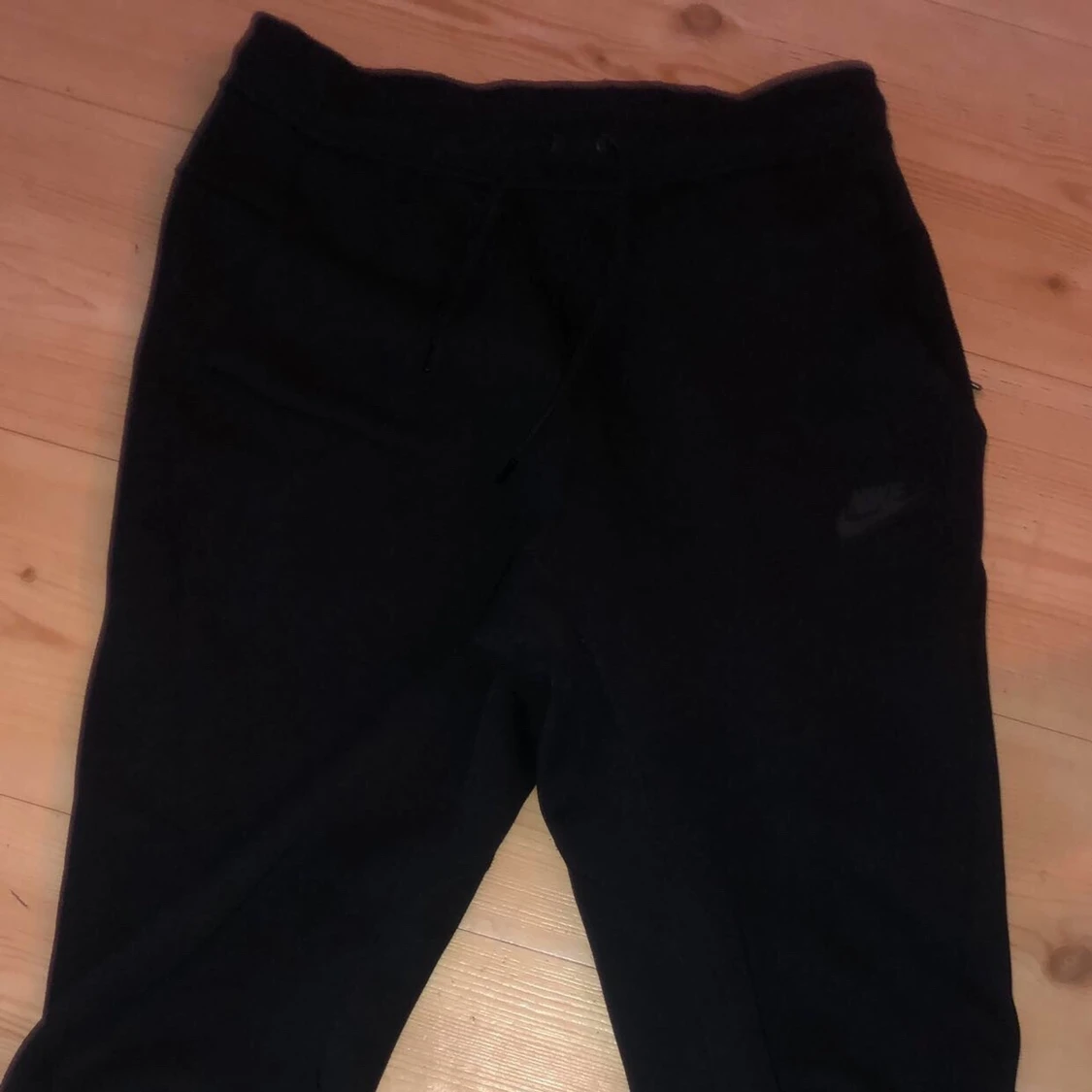 Nike tech fleece byxor svarta - 90