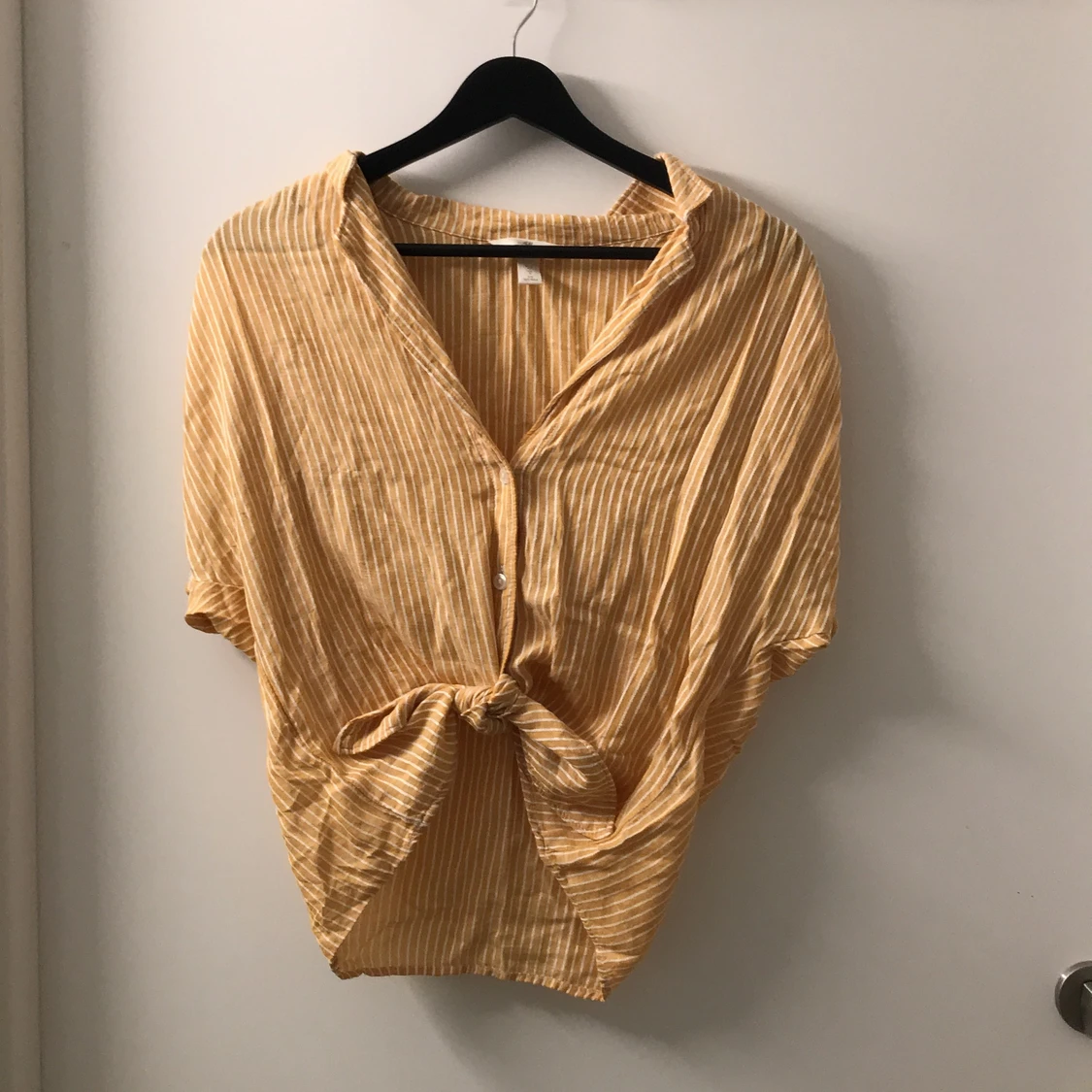 Gul blus från H&M, 36.