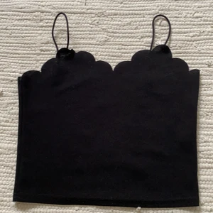 Linne - Säljer detta supergulliga linne i stl xs ifrån Hm,  hör av er vid fler frågor eller bilder! 🤍FRAKTEN ÄR GRATIS 