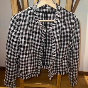 Tweed kavaj  - Använd 2-3ggr väldigt bra skick