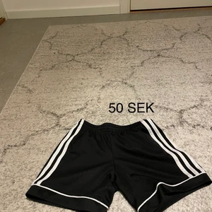 Adidas Shorts  - Passar bra i sommaren , Använda flera gånger 