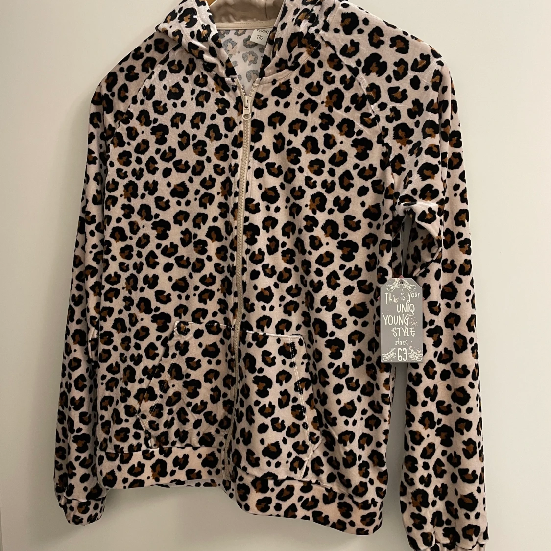 Leopard mysig kofta oanvänd