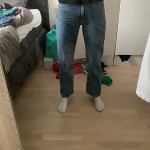 Jeans - Weekday jeans högmidjade använda Max 5 gånger