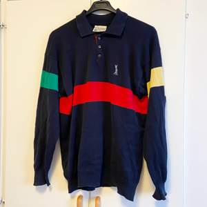 Vintage golf sweater med piké krage. Storlek uppskattas till Large. Murray Brothers, made in Hawick Scotland.  100% bomull.