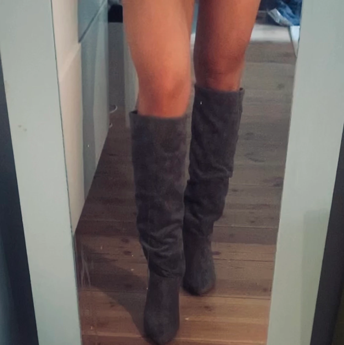 Urban outfitters velvet boots  - 91