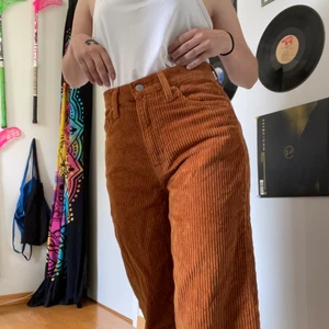 Manchester Byxor  - Använt 2-3 gånger, är 160cm lång. 