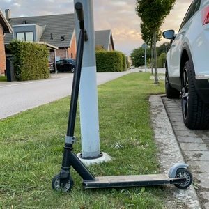Sparkcykel - Hej vi säljer denna sparken för 400 kr original pris är 700 den kommer inte till användning längre så det är lika bra att göra sig av med den. Pris kan diskuteras. Zon: Skåne 